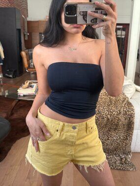 Levi’s Yellow Denim Shorts 30 Y2K Low Rise